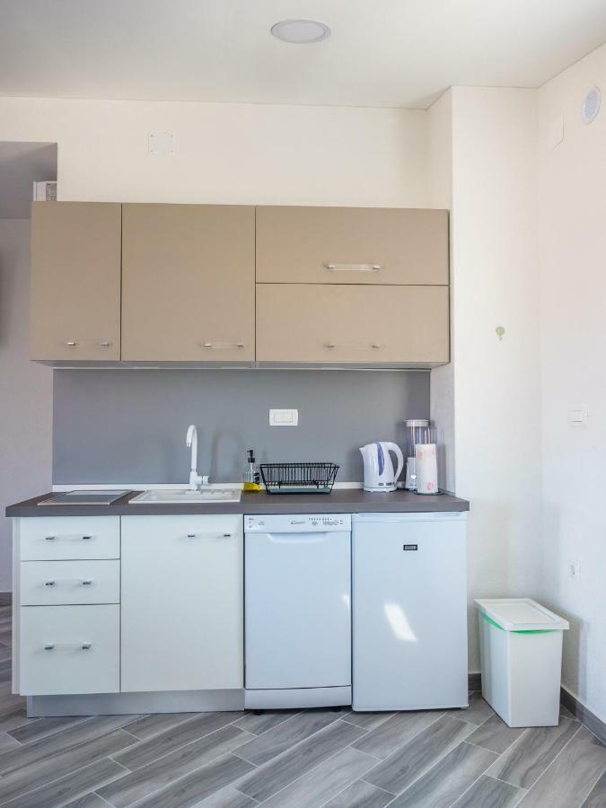 Apartment ˝Soleil˝ Vir Exterior photo